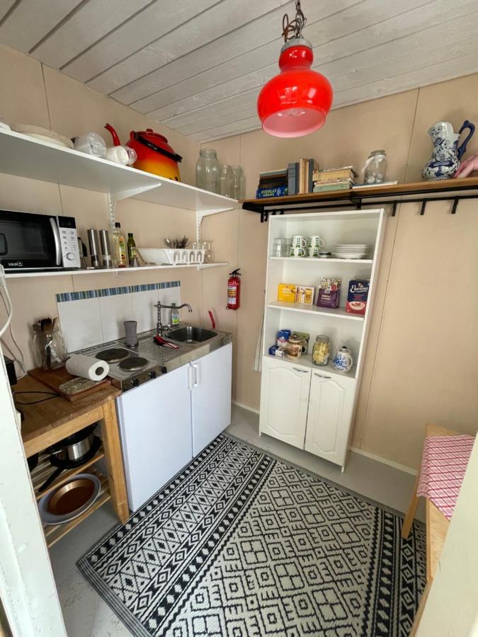 Koulumaeki Hostel Karkola Buitenkant foto