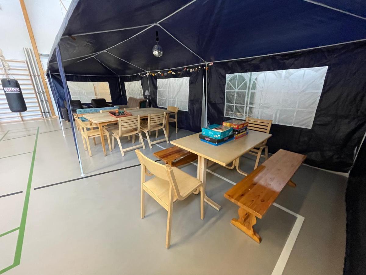 Koulumaeki Hostel Karkola Buitenkant foto