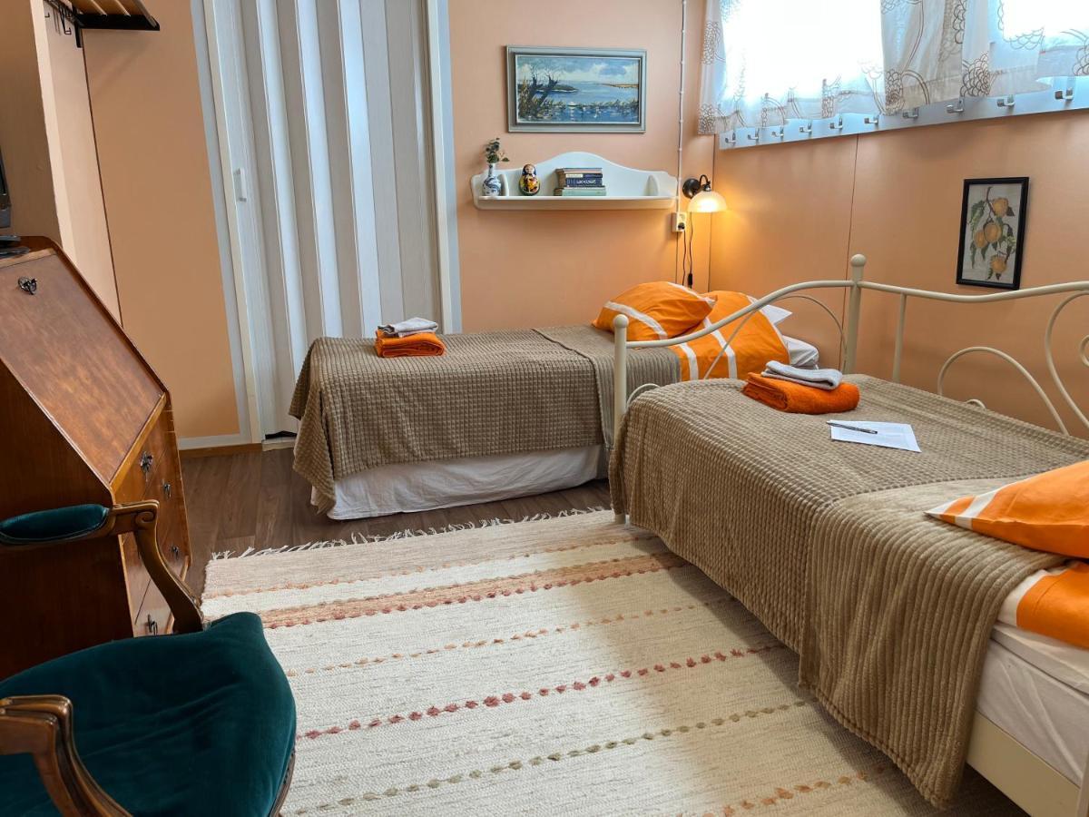 Koulumaeki Hostel Karkola Buitenkant foto