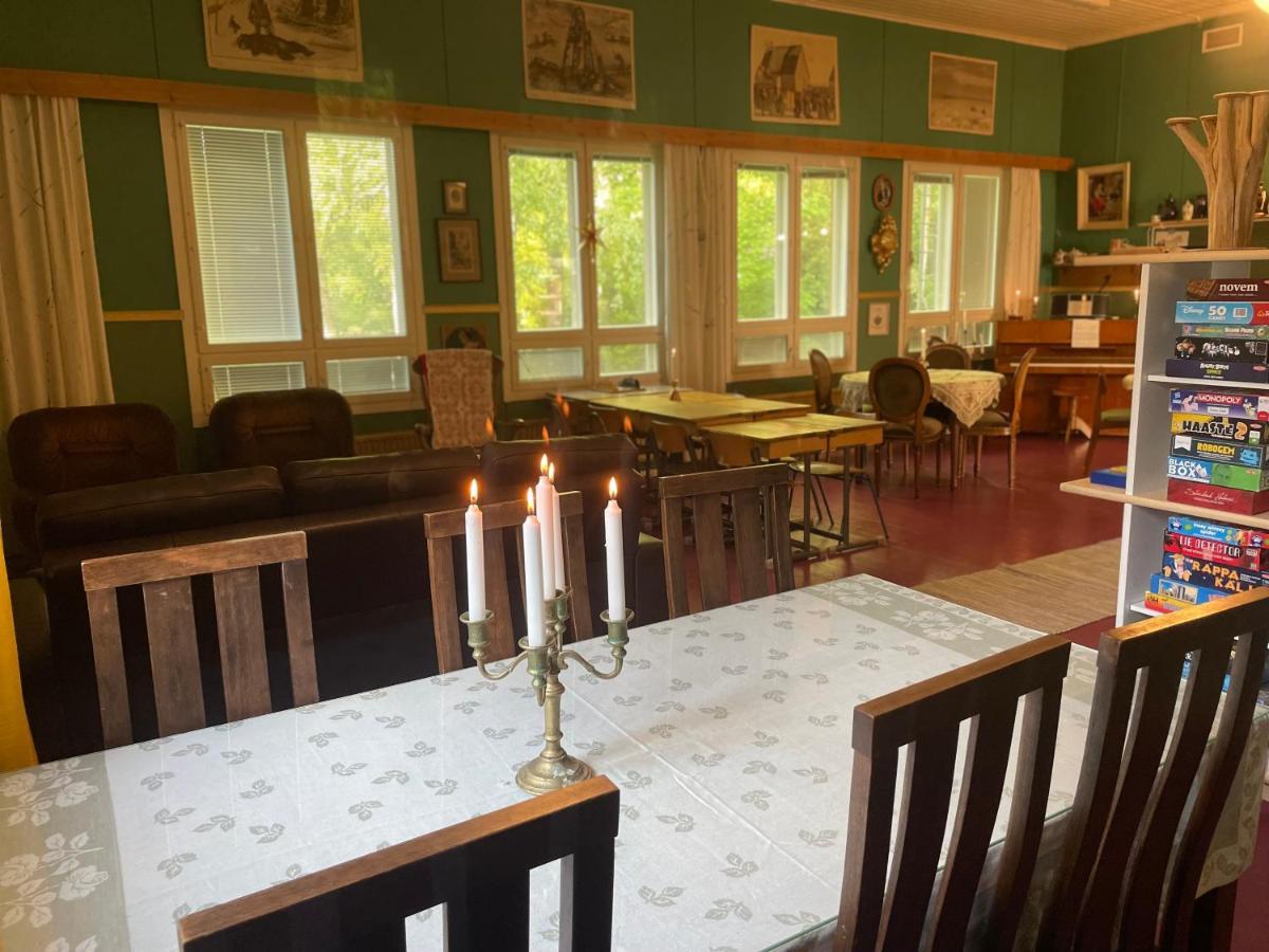 Koulumaeki Hostel Karkola Buitenkant foto