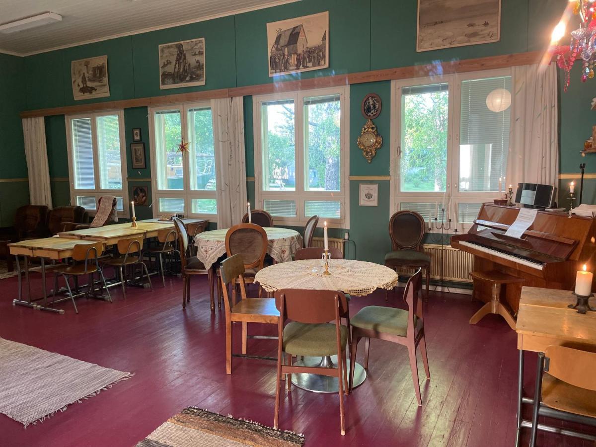 Koulumaeki Hostel Karkola Buitenkant foto