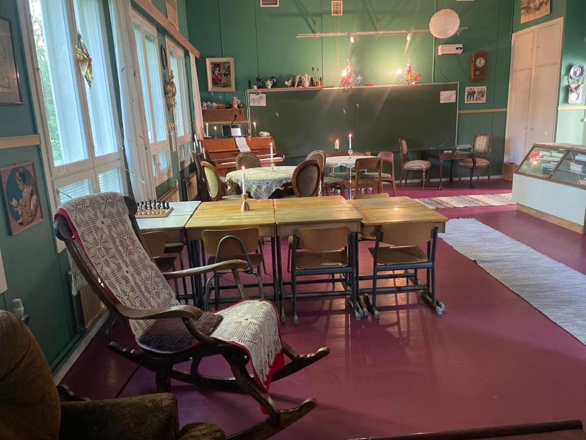 Koulumaeki Hostel Karkola Buitenkant foto