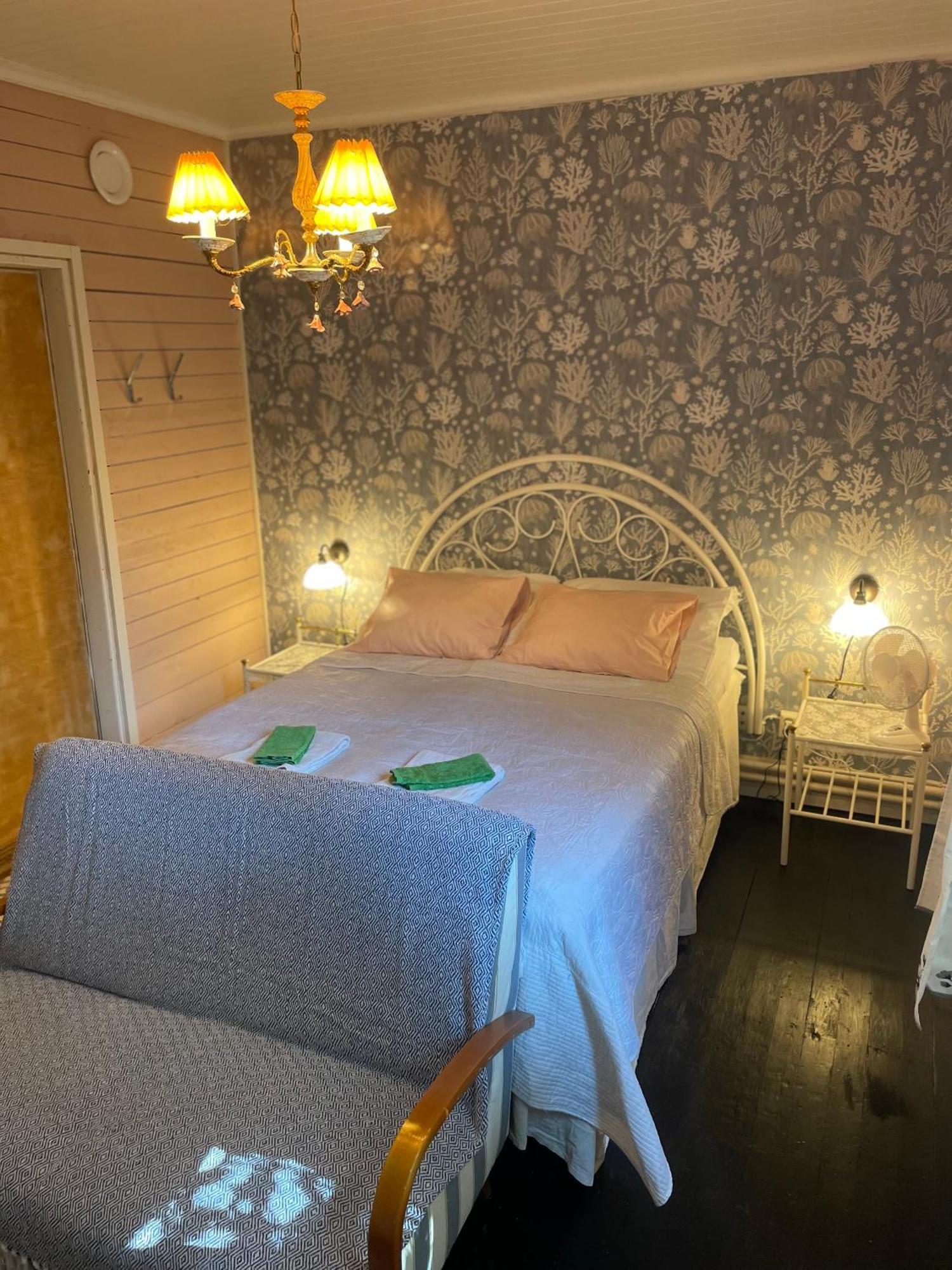 Koulumaeki Hostel Karkola Buitenkant foto